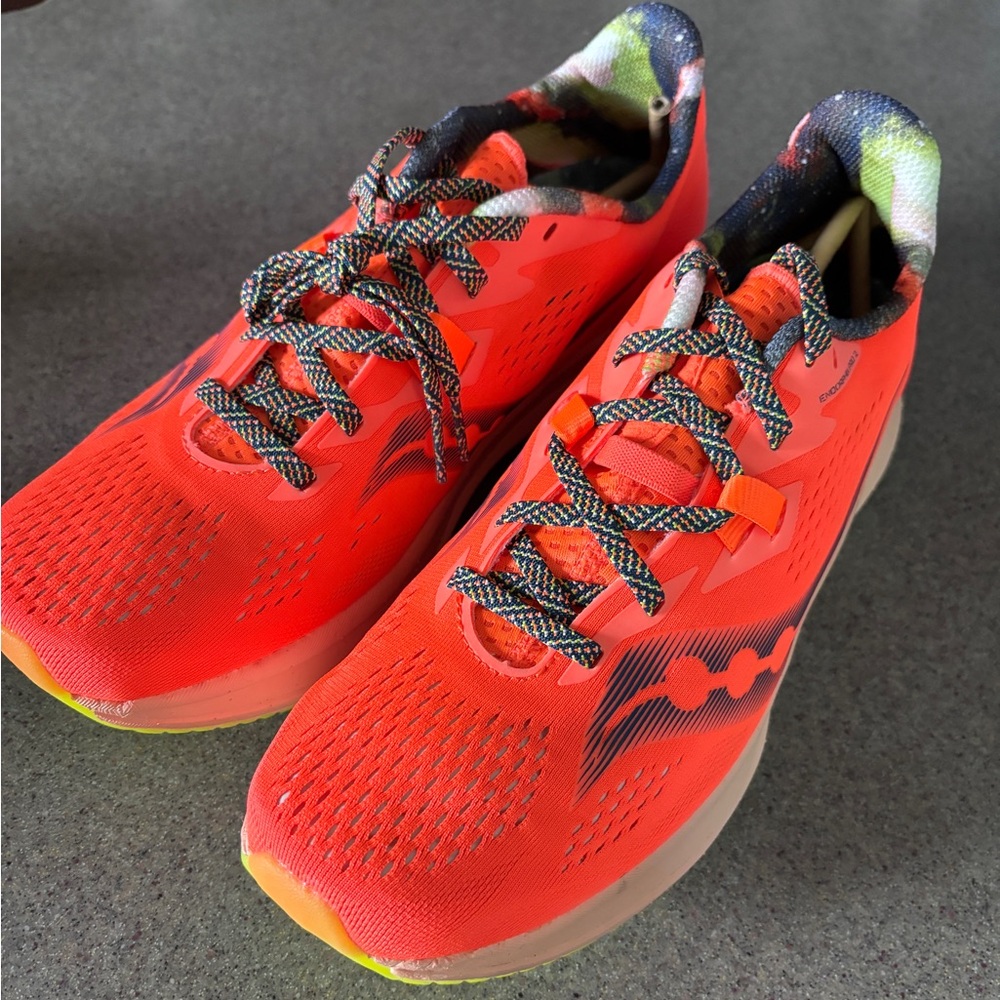 Men’s Saucony Endorphin Pro 2 Running Shoes